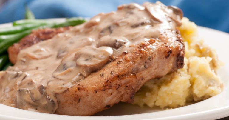 Pork Chops In Mushroom Gravy
