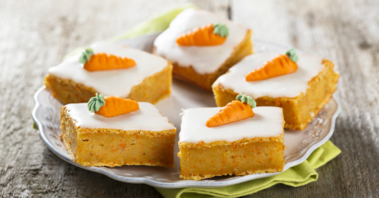 Carrot Cake Pie Bars