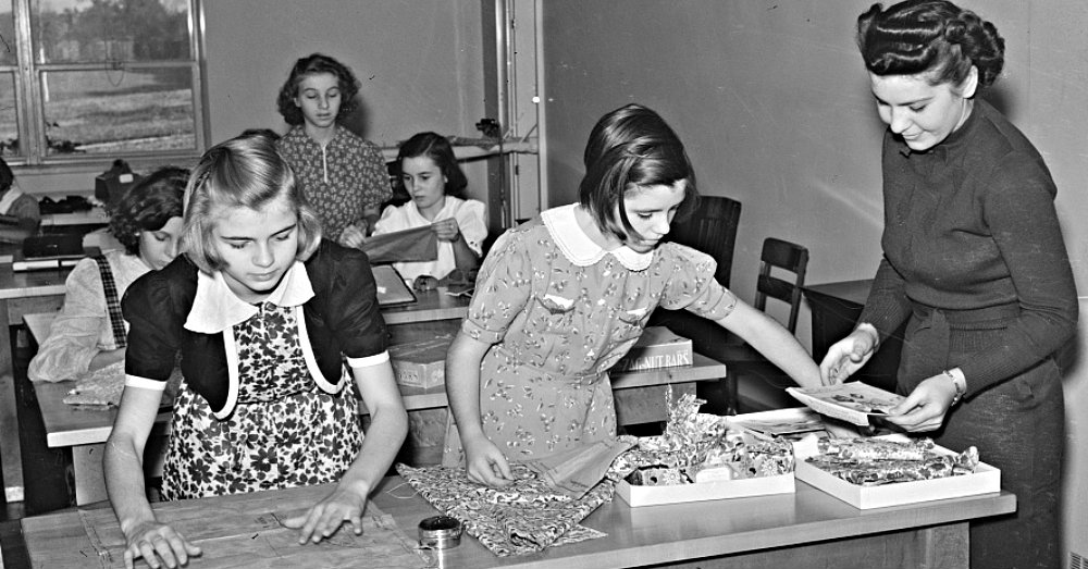 15 Valuable Lessons We Learned In Home Ec That Everyone Should Know 12 Tomatoes