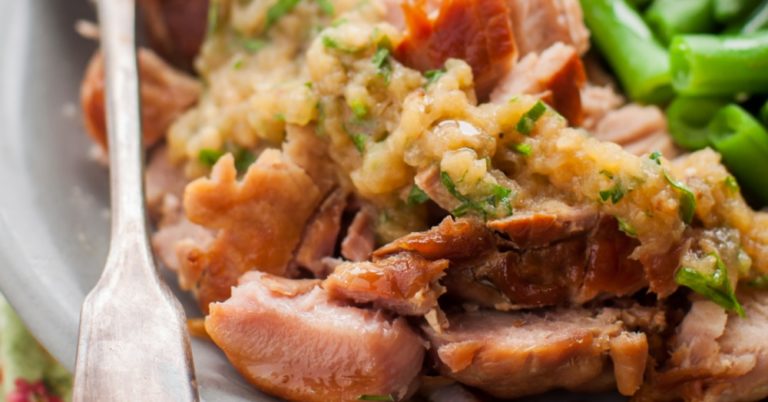 Slow Cooker Applesauce Pork with Green Beans