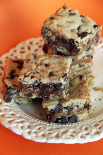 Caramel Chocolate Chip Cookie Bars | 12 Tomatoes