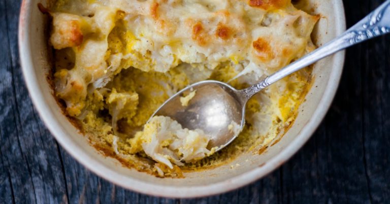 Cheesy Cauliflower Egg Bake