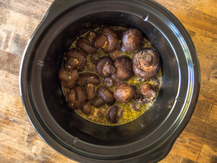 Crockpot Buttered Garlic Mushrooms - Sprinkles and Sprouts