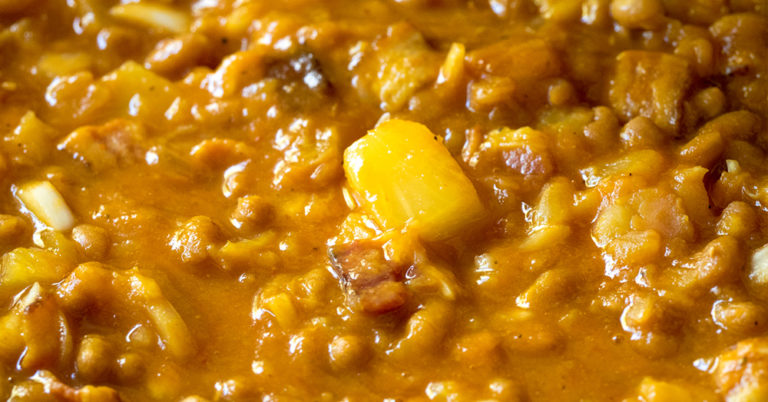 Slow Cooker Hawaiian Baked Beans