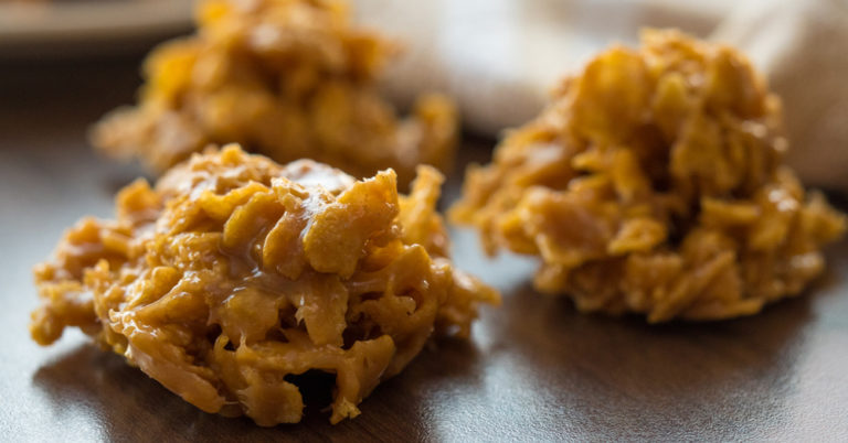 Crunchy Peanut Butter Cornflake Cookies