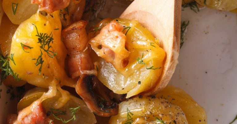 Cheesy Potato Skillet With Cabbage And Bacon