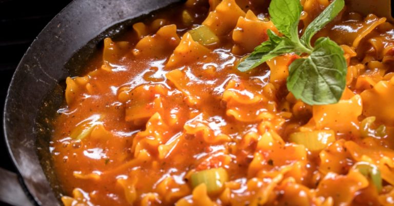 One Pot Vegetarian Lasagna Soup