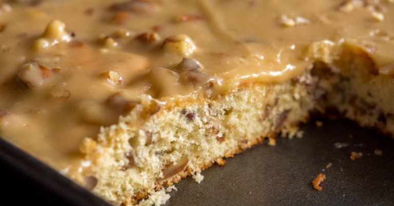 Butter Pecan Sheet Cake