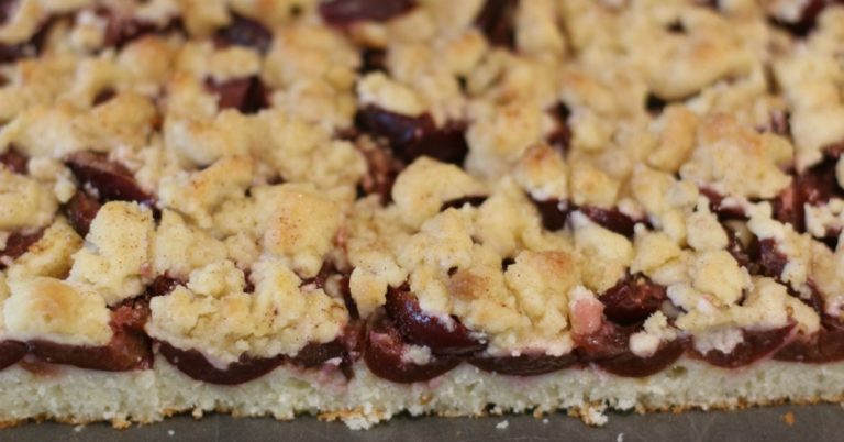 Sweet And Tart Cherry Streusel Bars