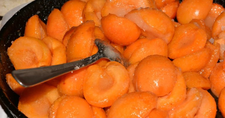 Homemade Peach Pie Filling