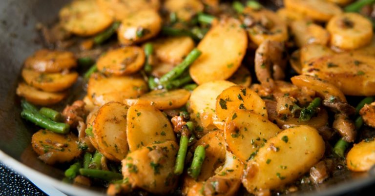 Skillet Potatoes With Green Beans And Herbs