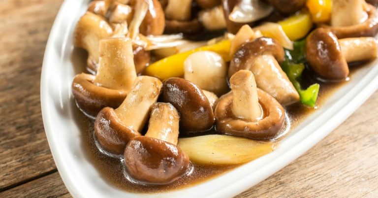 Easy Chinese Mushroom Stirfry