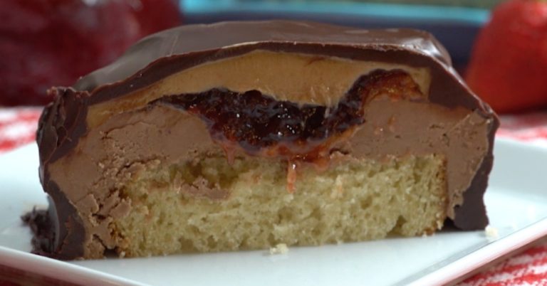 PB & J Sandwich Cake