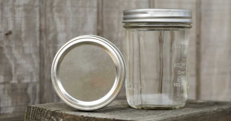 6 Ways To Decorate With Mason Jars This Christmas