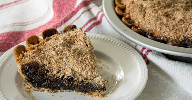 Old-Fashioned Shoo Fly Pie