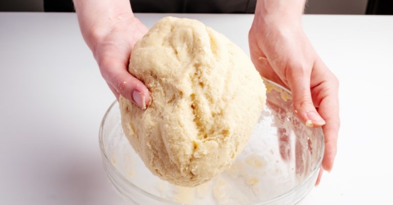 No Fuss Pie Crust – No Rolling Pin Needed