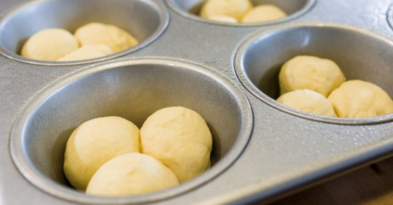 Easy One-Hour Cloverleaf Dinner Rolls