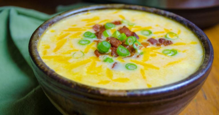 Instant Pot 8-Minute Cheesy Potato Soup