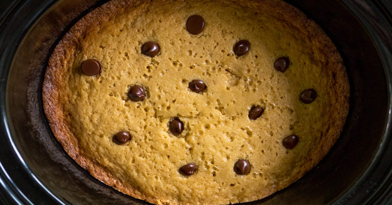 XXL Slow Cooker Chocolate Chip Cookie