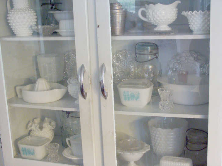 5 Kitchen Items You Should Always Buy If You See Them At A Thrift