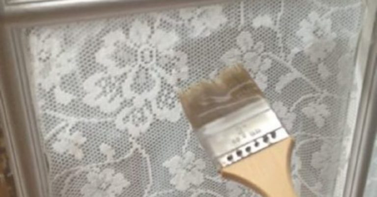 She Transforms Her Bedroom By Brushing Cornstarch On Windows…