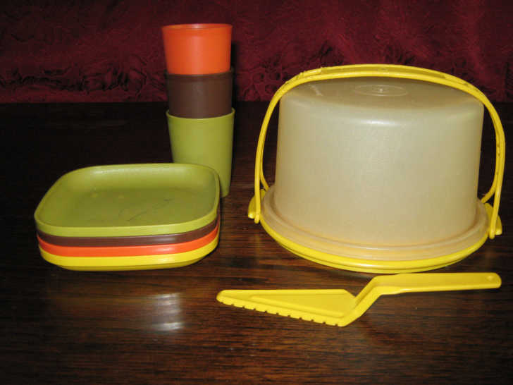 How Much 8 Styles Of Vintage Tupperware Are Worth Today