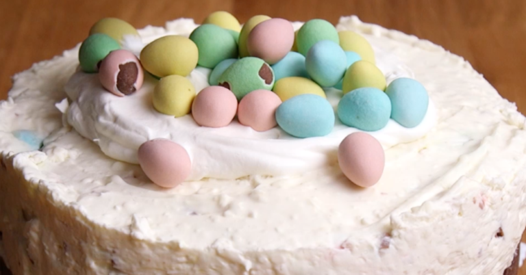 No-Bake Easter Egg Cheesecake