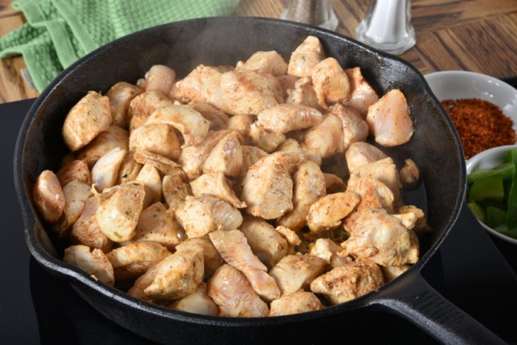 https://cdn.greatlifepublishing.net/wp-content/uploads/sites/2/2018/03/22062059/Cajun-Chicken-Rice-Skillet-3-728x486.jpg