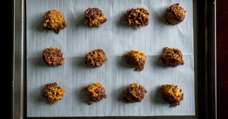 No-Bake Peanut Butter Pretzel Cookies