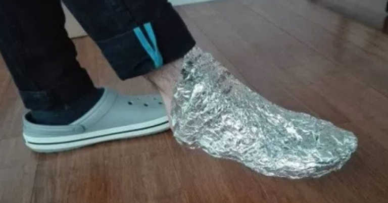 Wrap Your Feet In Aluminum Foil And Wait For An Hour. The Reason Why Will Shock You!