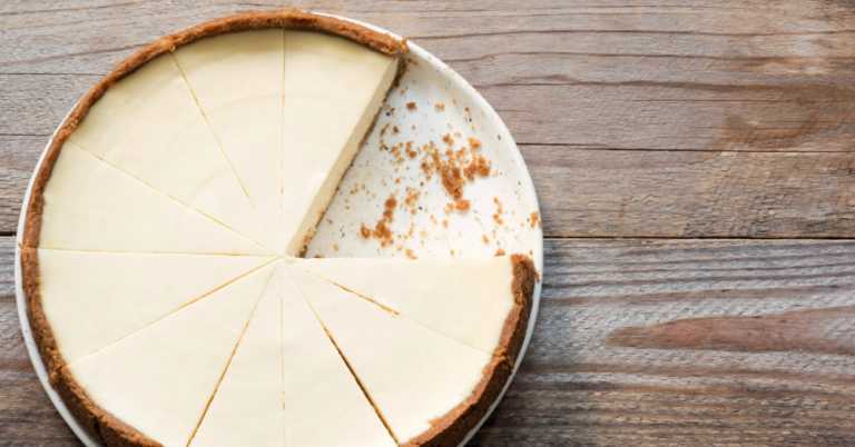 How To Get The Perfect Cheesecake Everytime – No Cracks!