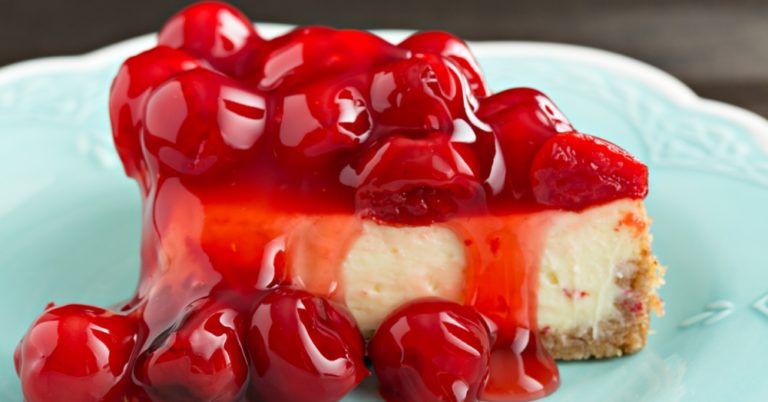 Easy and Classic Cheesecake Bars