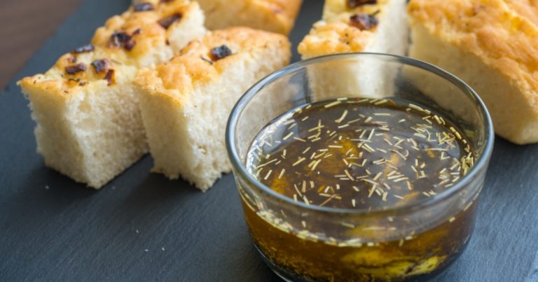 Italian Bread-Dipping Oil