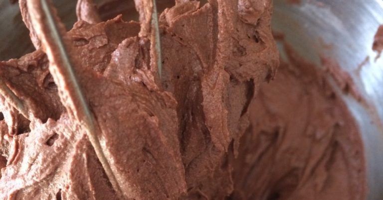 The Best Chocolate Cream Cheese Frosting