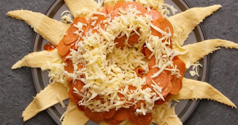 Pepperoni Pizza Ring