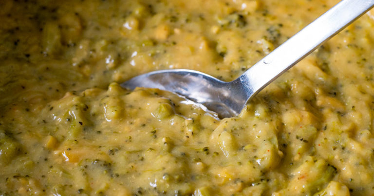 Slow Cooker Cheesy Corn and Broccoli
