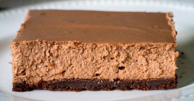 Skinny Chocolate Cheesecake Bars