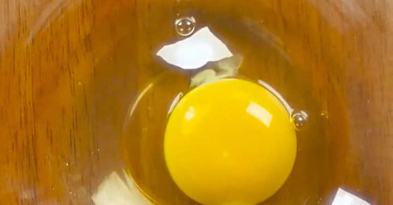 The Easiest Way To Remove Broken Eggshells