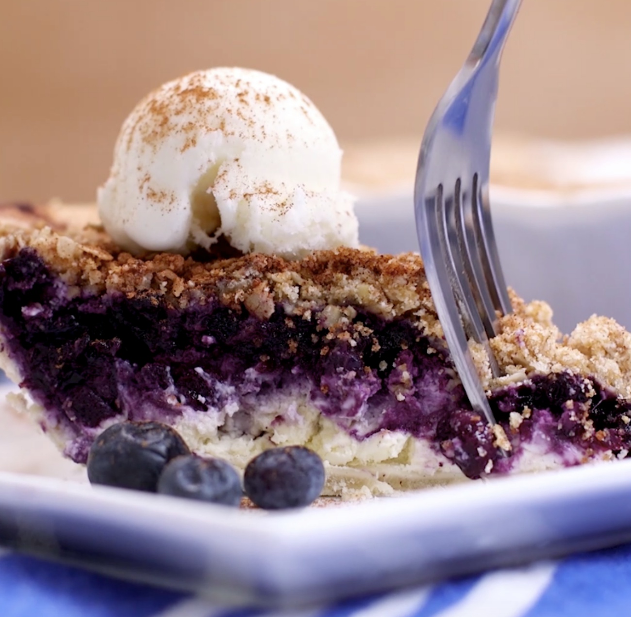 Blueberry-Cheesecake-Pie-2