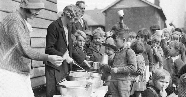 5 Depression Era Tips To Stretch Your Food Budget