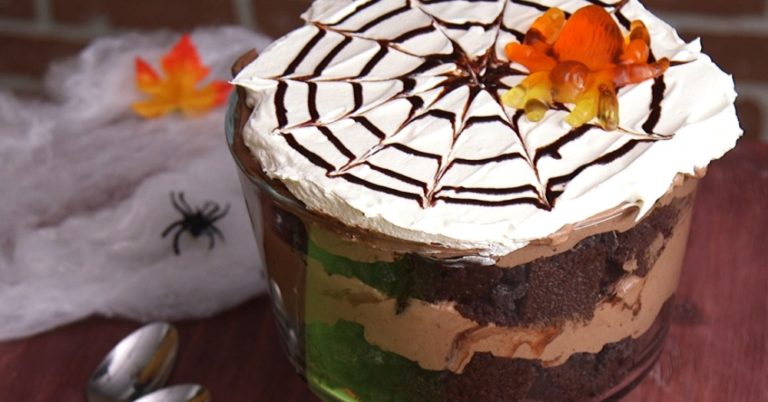 Halloween Spider Trifle