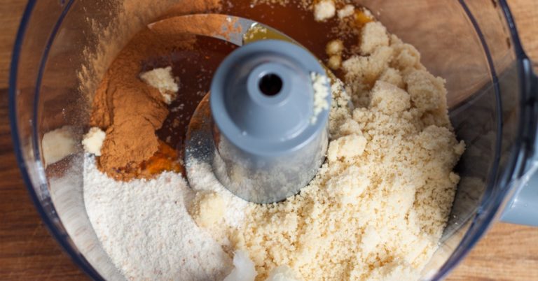Cinnamon Coconut Oil Pie Crust