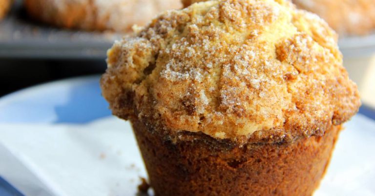 Crumb-Coated Apple Muffins