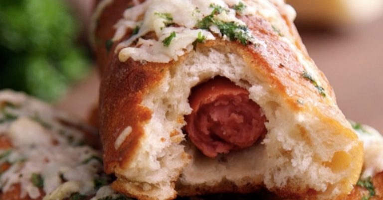Garlic Bread Hot Dogs