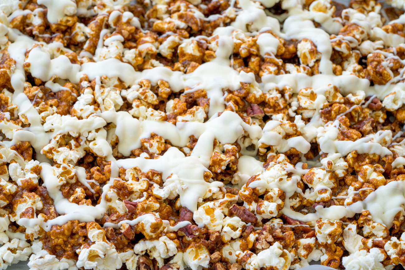 Glazed Cinnamon Roll Caramel Corn 12 Tomatoes