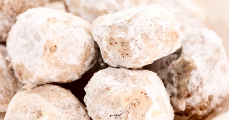 Pecan Snow Cookies