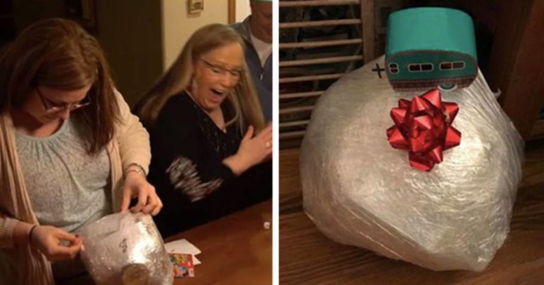 Christmas ‘Saran Wrap Ball’ Party Game Has Families Rolling With Laughter