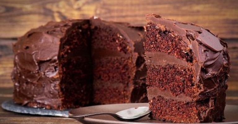 My Neighbor Showed Me A New Trick To Make Box Cake Mixes, And I’ll Never Do It The Old Way Again