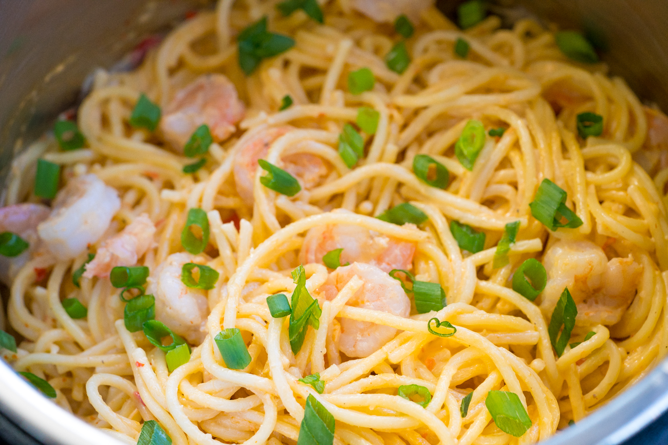 Instant Pot Bang Bang Shrimp Pasta | 12 Tomatoes