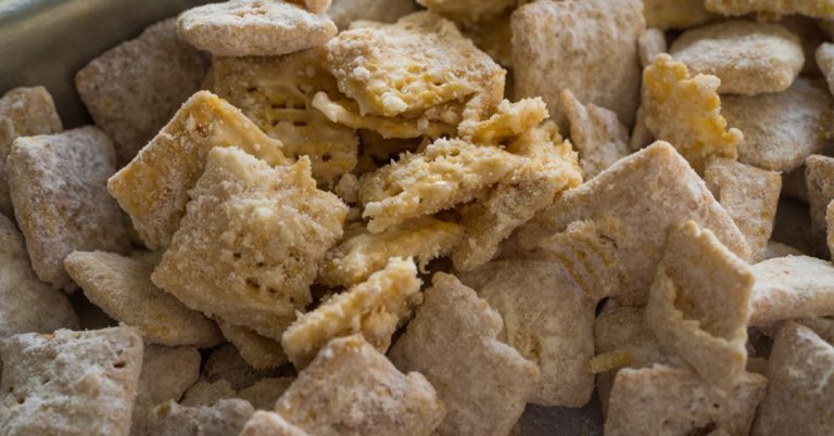 Snickerdoodle Puppy Chow